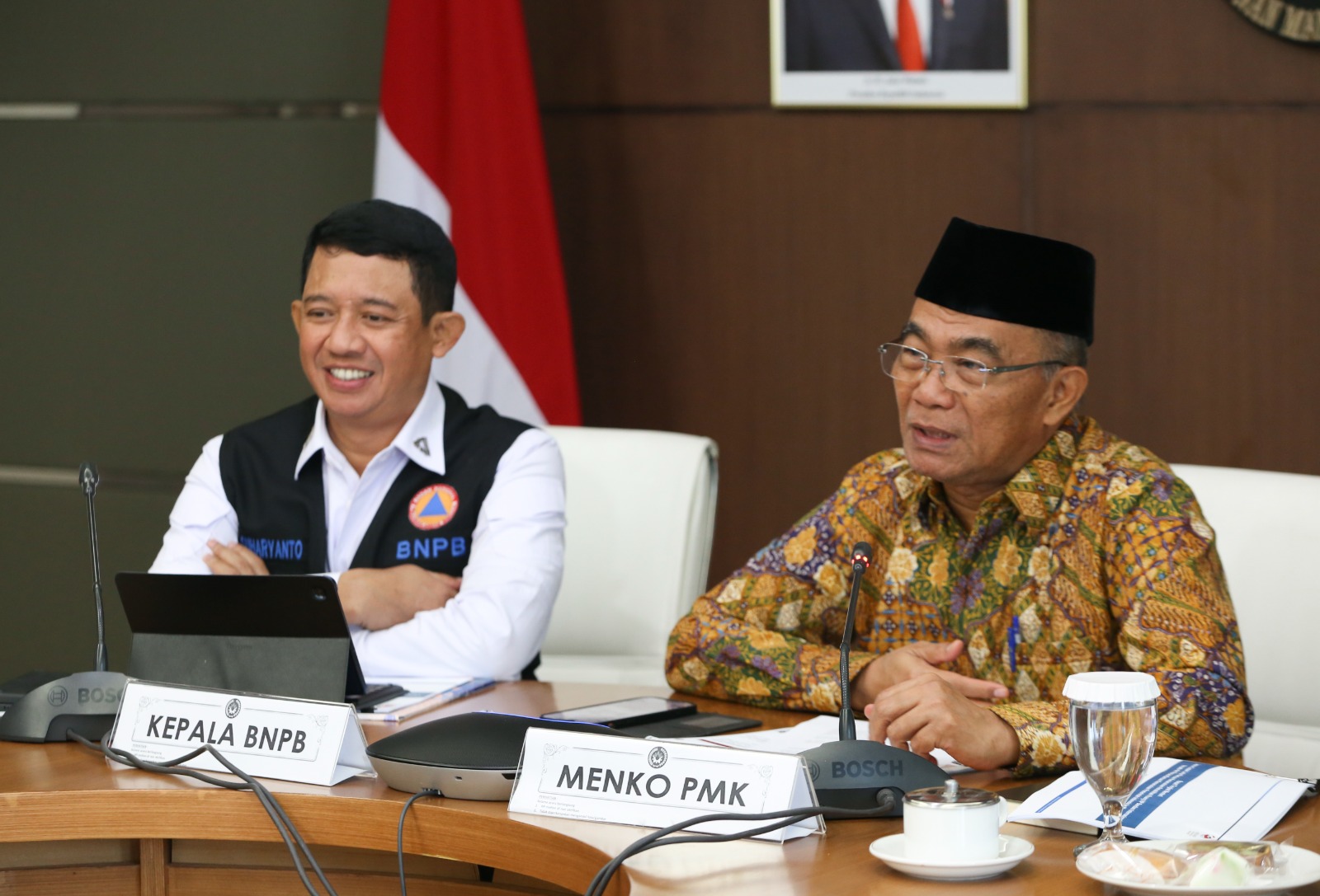 Kepala BNPB menghadiri undangan Menko PMK untuk melaksanakan Rapat Tingkat Menteri (RTM) yang membahas tentang kelanjutan bantuan kemanusiaan bagi negara Republik Vanuatu dan Myanmar di Kantor Kemenko PMK, Jakarta, Rabu (14/6).